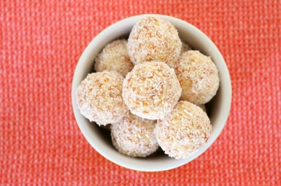 Bulk Foods Coconut Apricot Balls Large 200g