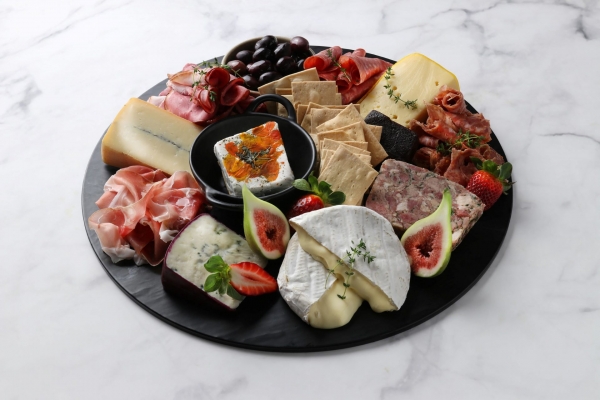 SA Sourced Entertainer Platter