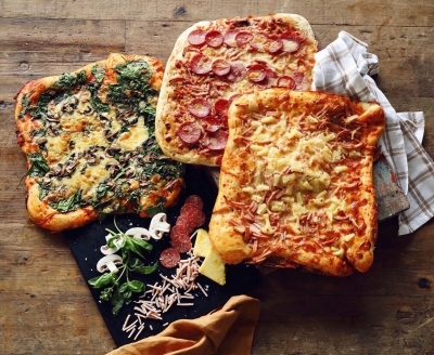 In Store Bakery Large Pizza Spinach & Mushroom