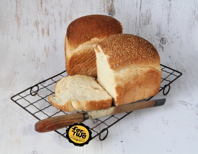 In Store Bakery White Loaf Pack for 2 325g