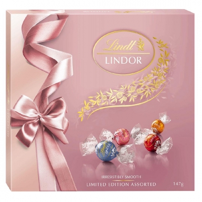 Lindt Lindor Balls Pink Assorted Gift Box 147g